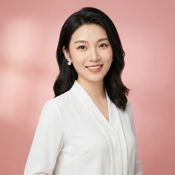 国产自拍演员顾问周雨彤